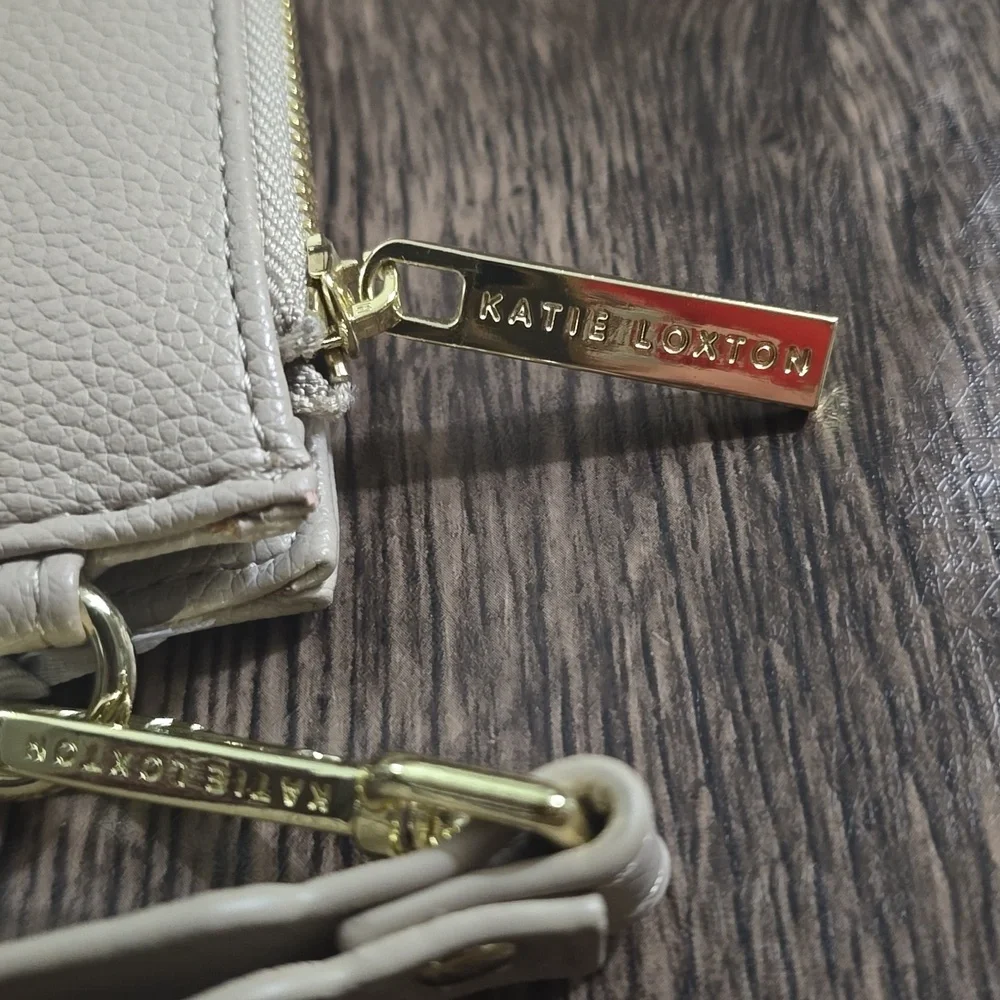 KATIE LOXTON Beige Leather‎ Wristlet Clutch New Gold Hardware
